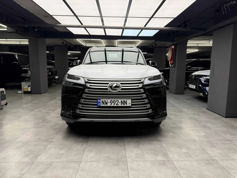Lexus LX500d