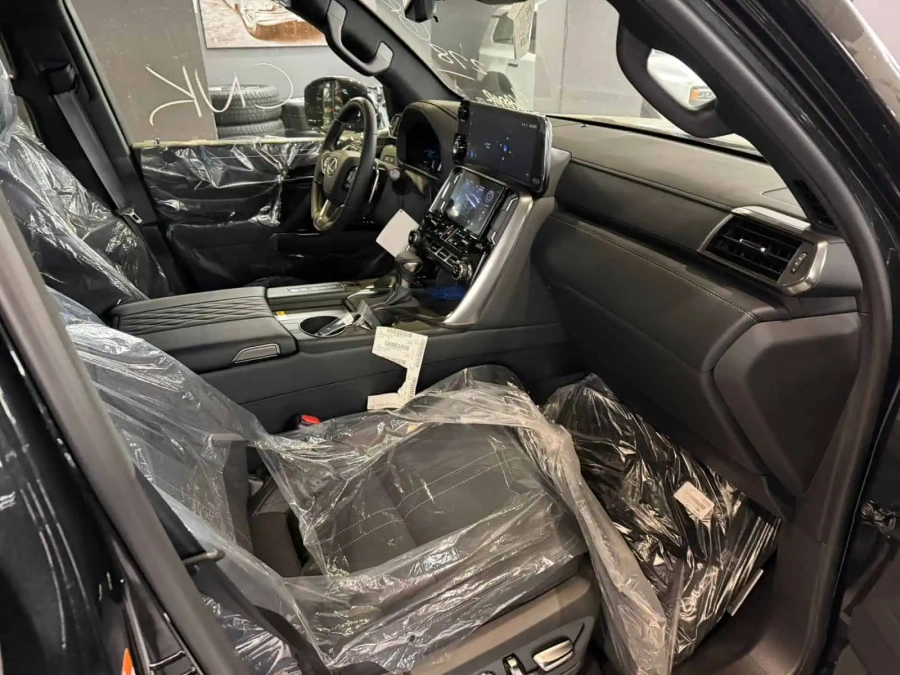 Lexus LX500d